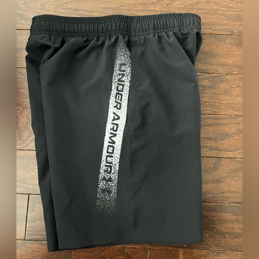 Black Boys Under Armour Shorts Size Med